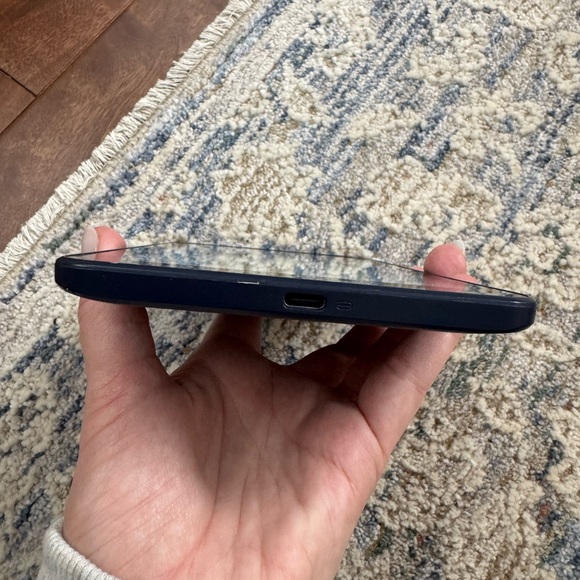 Onn. Tablet Model 100015685 – 10.1” Android – Gently Used, Works Great - Picture 4 of 4